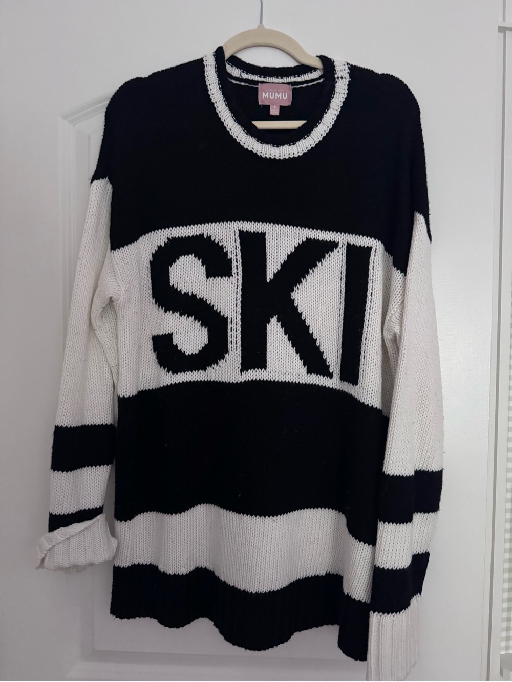 Show me your Mumu Black & White oversized ‘SKI' Knit Sweater. Size small